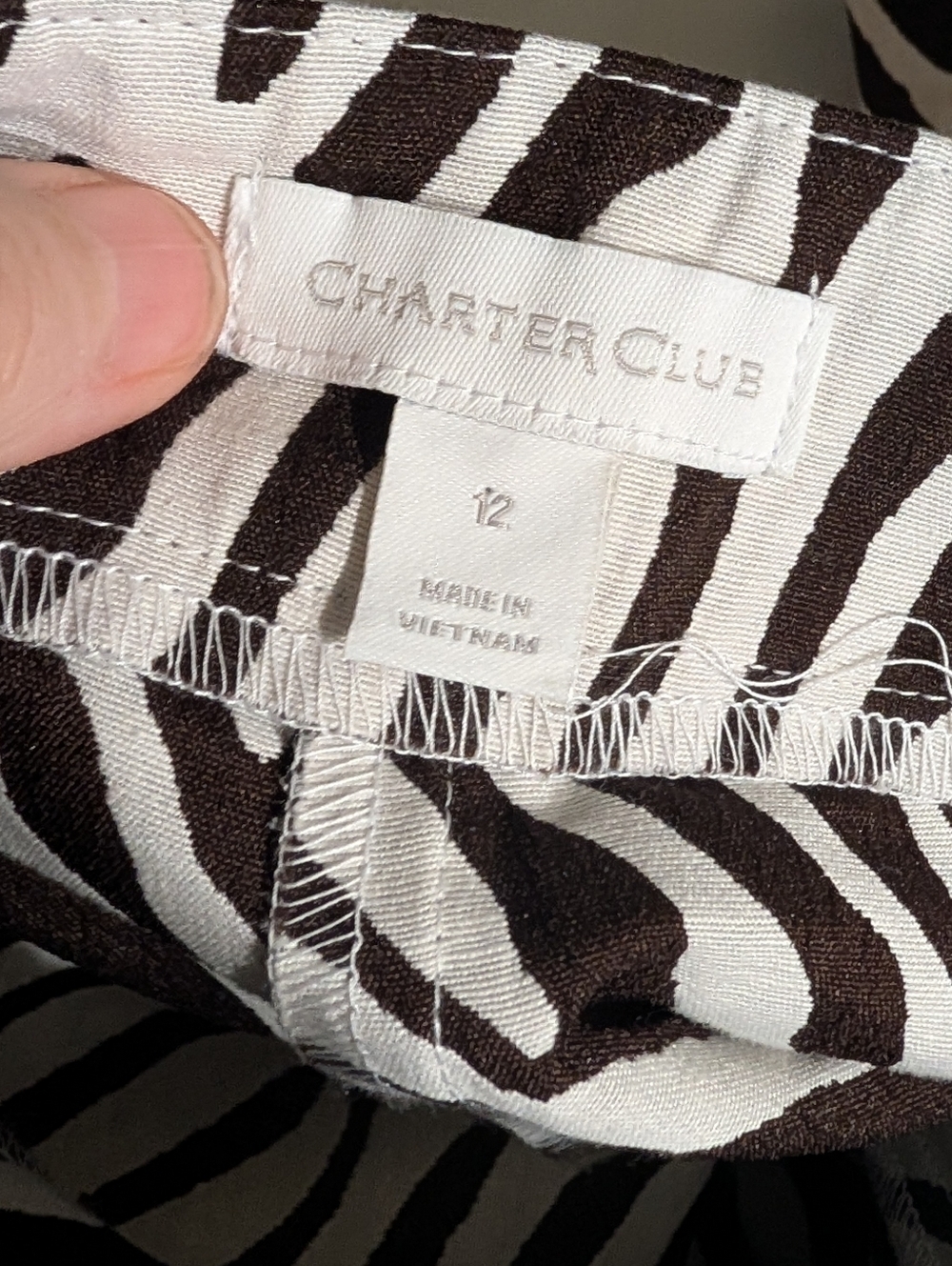 🤩 Charter Club Zebra Print Shorts Size 12 NWT Neutral Animal Print Tailored - Picture 6 of 9